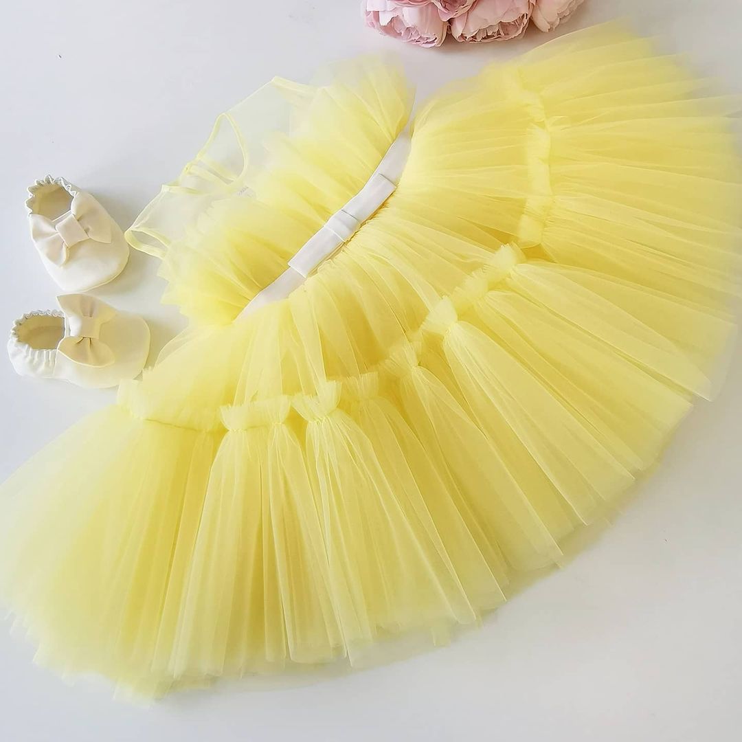 Amazing yellow birthday dress